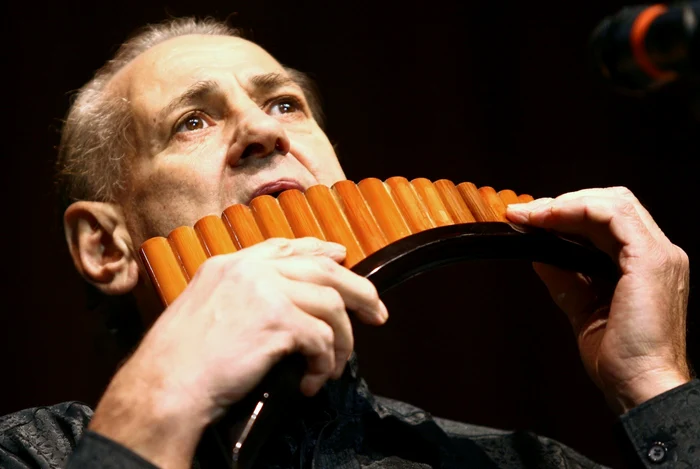 Gheorghe Zamfir va cânta pentru gălăţeni de Revelion Foto: arhivă