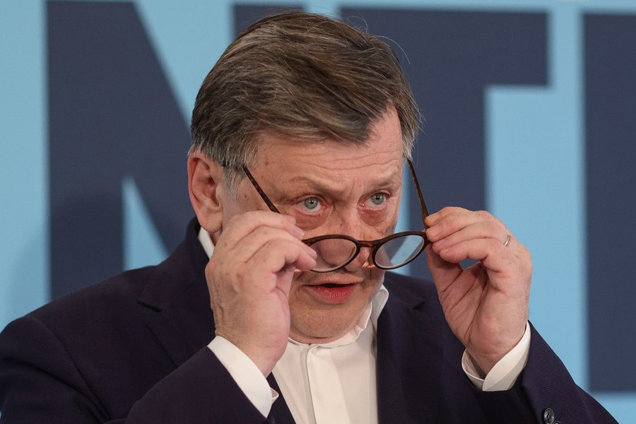 Crin Antonescu, mesaj puternic de final de dezbatere: „Voi uni, voi întări și voi ridica România”