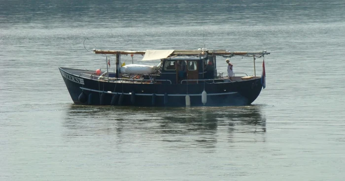 Yachtul olandezilor a eşuat la doar 50 de metri de malul din Zimnicea