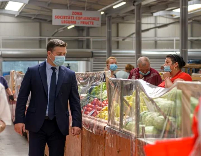 Primarul sectorului 6 a ieșit să verifice implementarea măsurilor din piețe