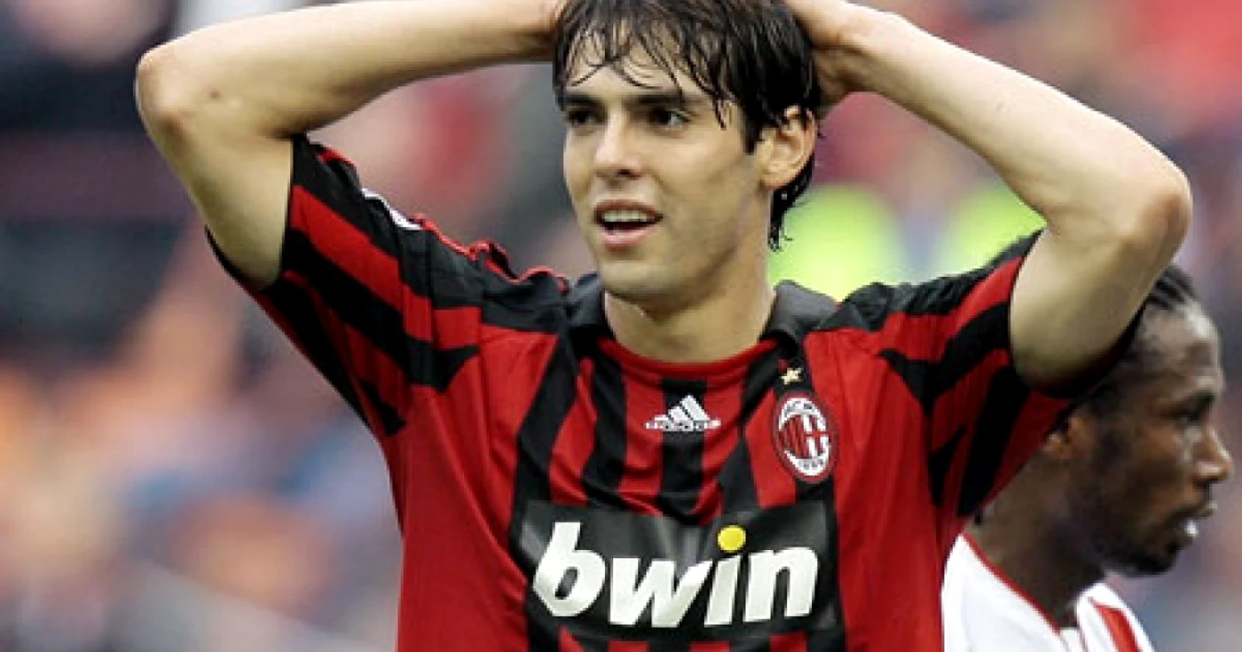 FOTBAL: Fiorentina, învinsă de Milan, iar Inter a făcut spectacol