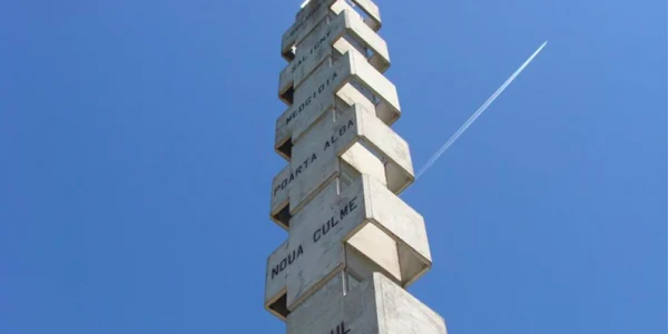 Monumentul deţinuţilor politici de la Poarta Albă Canalul Dunăre Marea Neagră Sursa foto AFDPR Constanţa