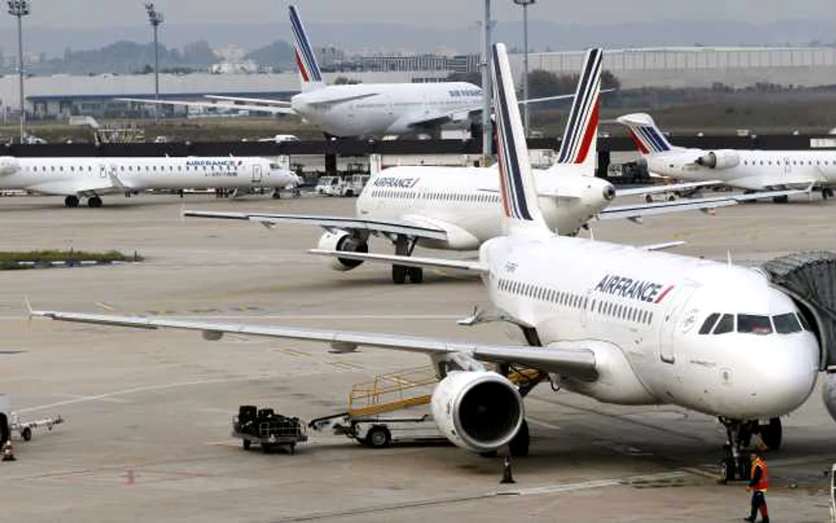Air France nu a stabilit încă motivul declanşării alarmei de incendiu Foto: AFP