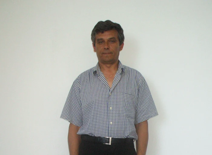 Vasile Grozav este profesor de sport