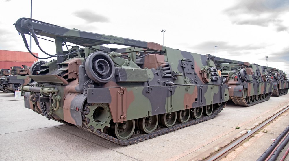 Cum remodelează programul SAFE apărarea din Europa. Polonia direcționează aproape toți banii în economia națională. Ce face România