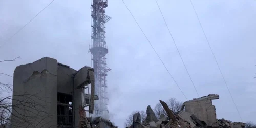 Bombardament asupra turnului de televiziune din Rivne FOTO Twitter