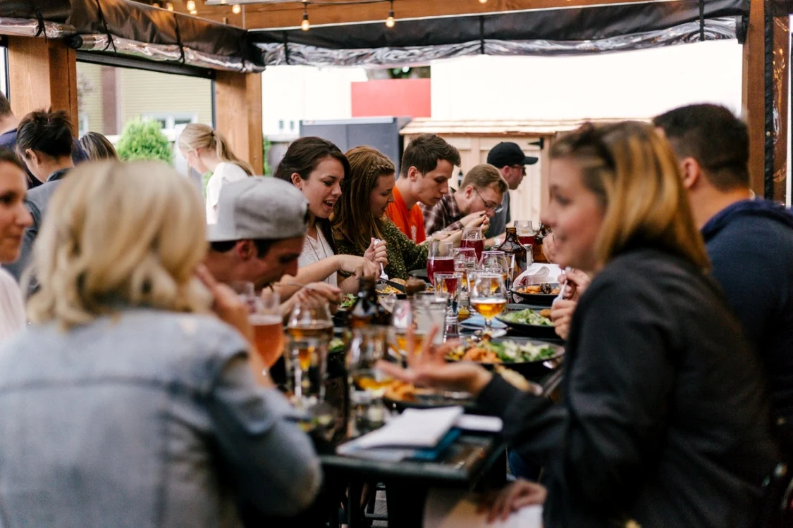 restaurant foto unsplash