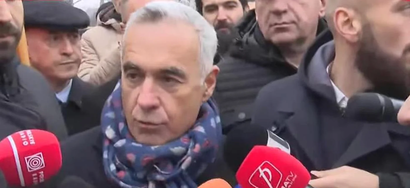 Călin Georgescu a ajuns la secția de votare din Mogoșoaia FOTO: captură video