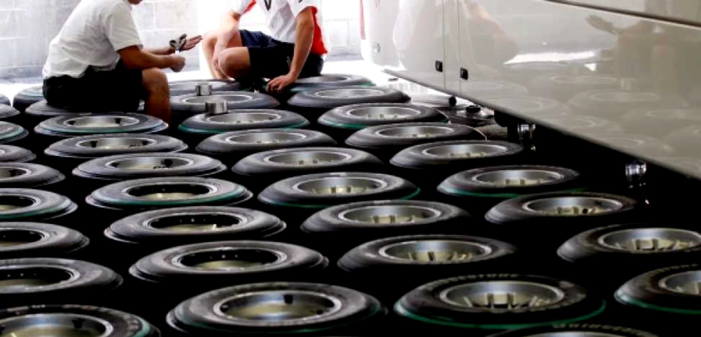 FORMULA 1: Monoposturile rămân fără cauciucuri - Bridgestone se retrage