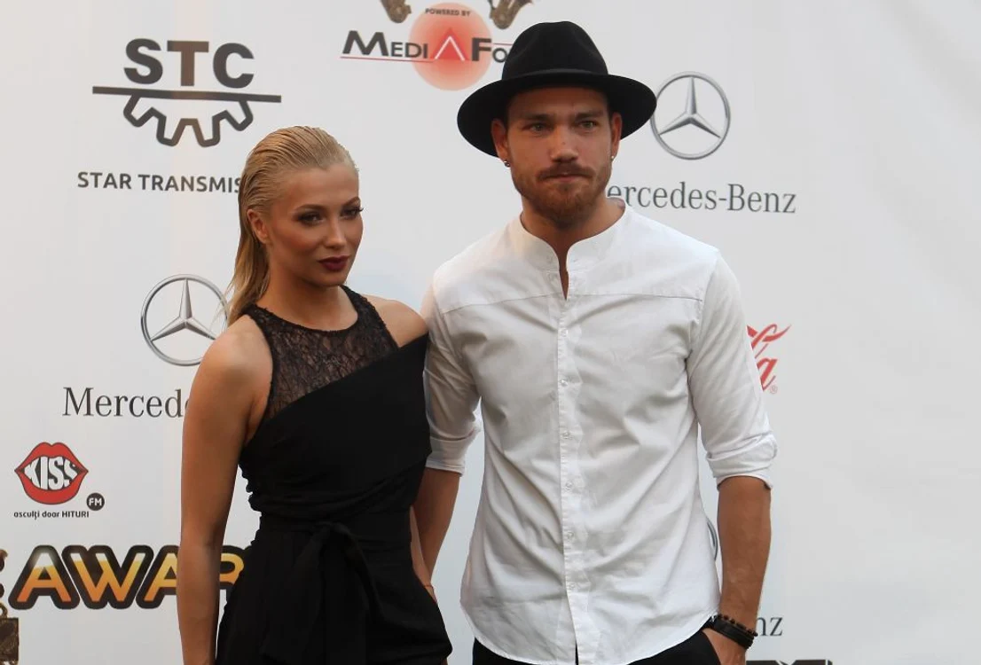 
    Smiley a venit într-o bluză şi o pereche de pantaloni negre la MMA2015Foto: Dorin Constanda  