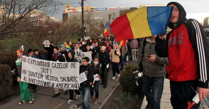 Ecologiştii s-au opus de mai multe ori exploatării gazelor de şist în România