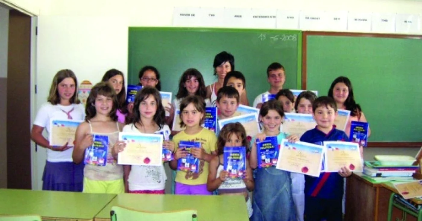 Se caută mai mulţi profesori de română