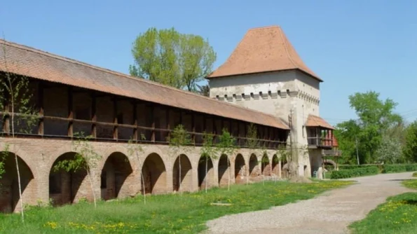 Cetatea Medievală din Târgu Mureş, restaurată jpeg