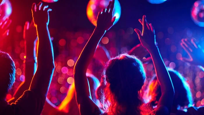 
    Mulți petrecăreți au fost amendați sâmbătă seară, pentru că au încălcat legea  