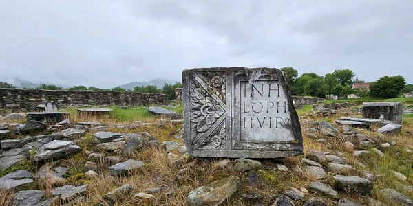 puține monumente  au ramas in Ulpia Traiana Sarmizegetusa Foto Daniel Guță ADEVĂRUL (26) jpg