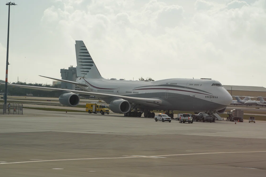 Avionul Boeing 747 oferit de Qatar SUA pe Aeroportul din Palm Beach FOTO SHUTTERSTOCK