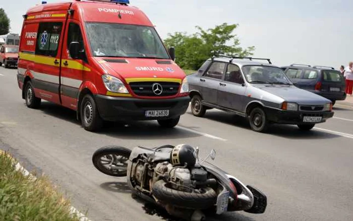 În urma coliziunii, tânărul a ajuns la spital