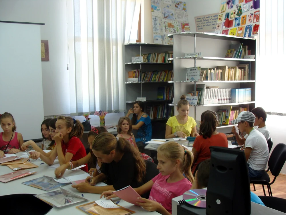 Proiect european pentru menţinerea copiilor la şcoală