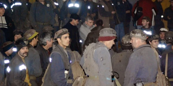 Liderii minerilor spun că personalul disponibilizat ar trebui înlocuit, ca să nu se ajungă la o criză