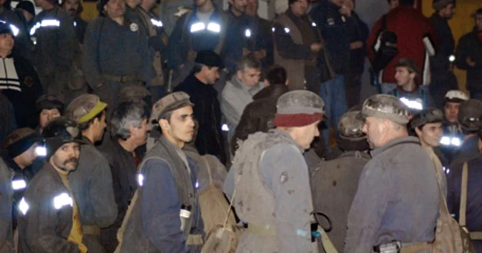 Liderii minerilor spun că personalul disponibilizat ar trebui înlocuit, ca să nu se ajungă la o criză