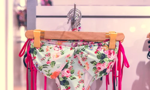 1 okmagazine pexels artem beliaikin 2994952 jpg jpeg