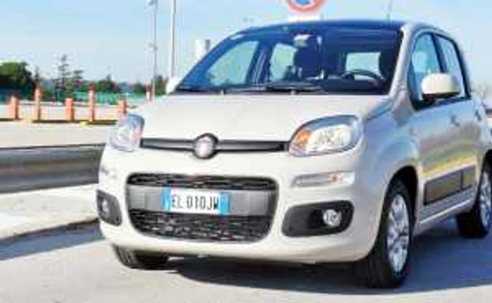 Noile elemente ale designului sunt atrăgătoare şi pun Panda pe picior de egalitate cu Fiat 500