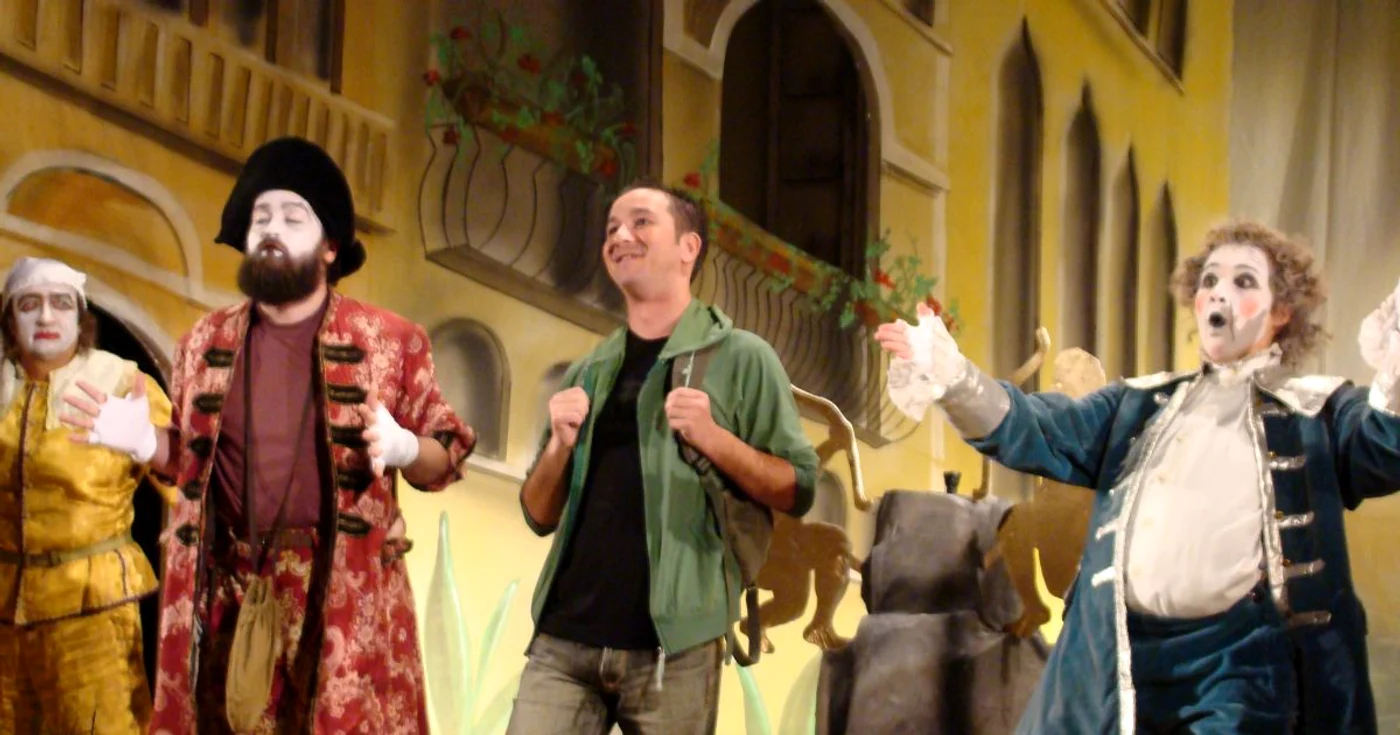 Bistriţenii sunt invitaţi la teatru mâine seară, la Sinagogă