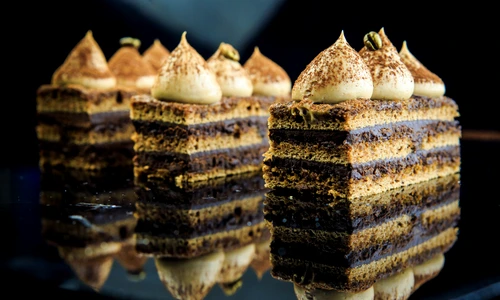 Prajitura cu ciocolata si biscuiti de cacao  Sursa foto shutterstock 1031933188 jpg