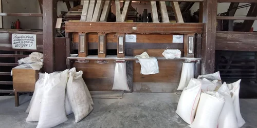 Spectaculoasa moară de la Balinţ