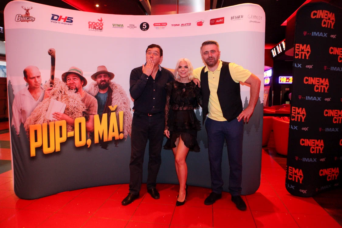 
    Jojo, alături de colegii din film, Văru’ Săndel şi Alin Pancfoto: Florin Şuler  