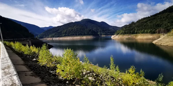 Lacul Gura Apelor din Retezat  Foto Daniel Guță (98) 001 jpg