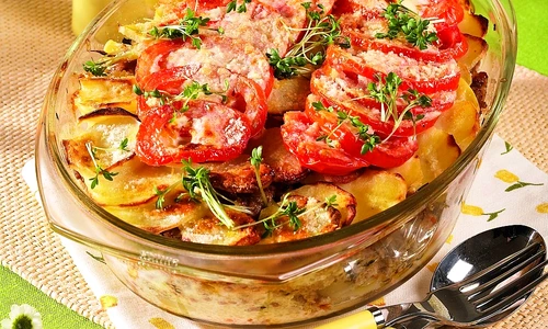 budinca carne porc cartofi noi rosii jpeg