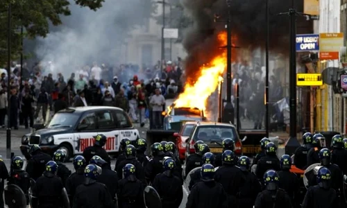 Poveşti din trecut despre revolte asemănătoare cu cele din Londra de azi jpeg