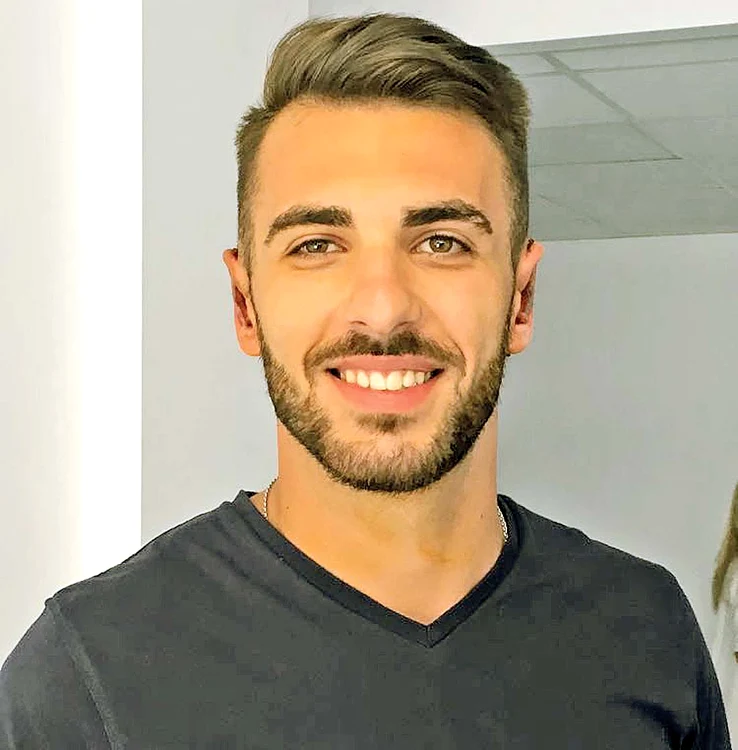 Bogdan este de  nerecunoscut  după operație 