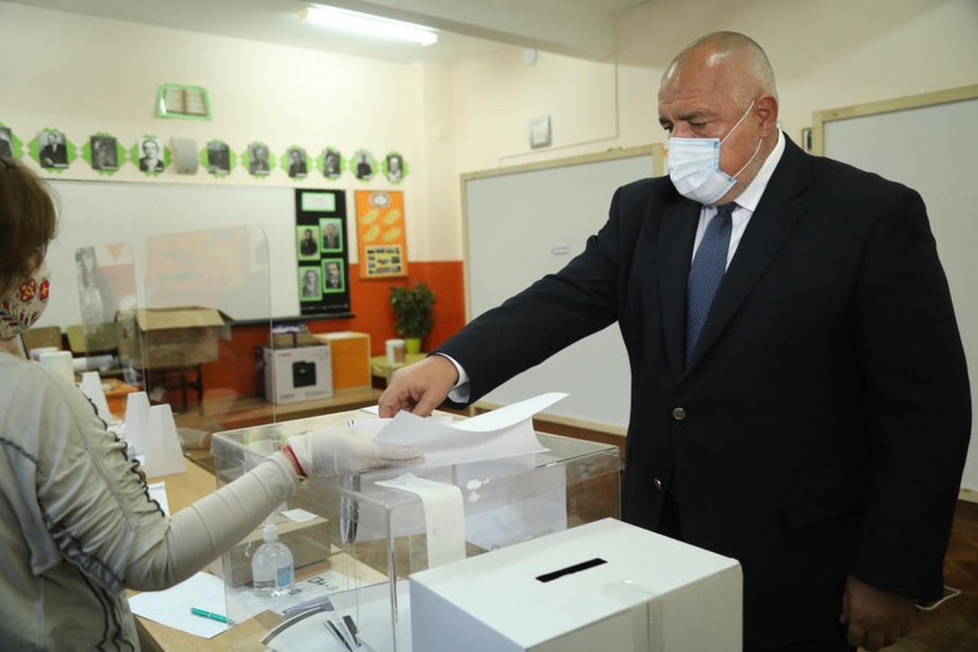 Bulgaria, ostatică într-un războiul dintre „Șapcă“ și „Dovleac“