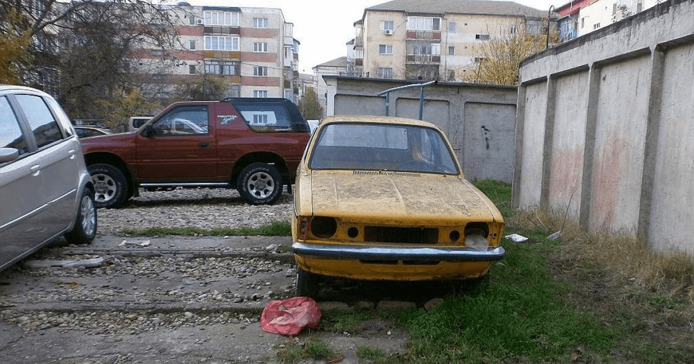 Rablele, în atenția autorităților. Ce mașini sunt considerate a fi abandonate pe domeniul public. Noua lege se aplică