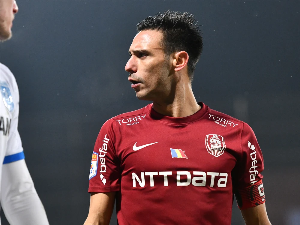 
    Camora a fost eliminat în minutul 52 pentru că a atins mingea cu mâna în fața porții lui BălgrădeanFoto: sportpictures.eu  
