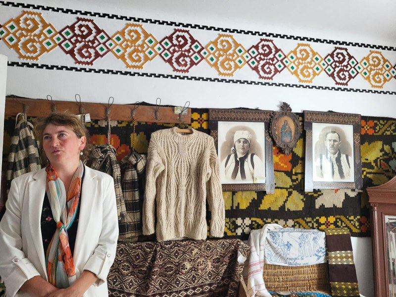 Ciocănești, satul-muzeu cu case încondeiate. Reportaj din Ținutul Dornelor, locul de poveste al României FOTO 