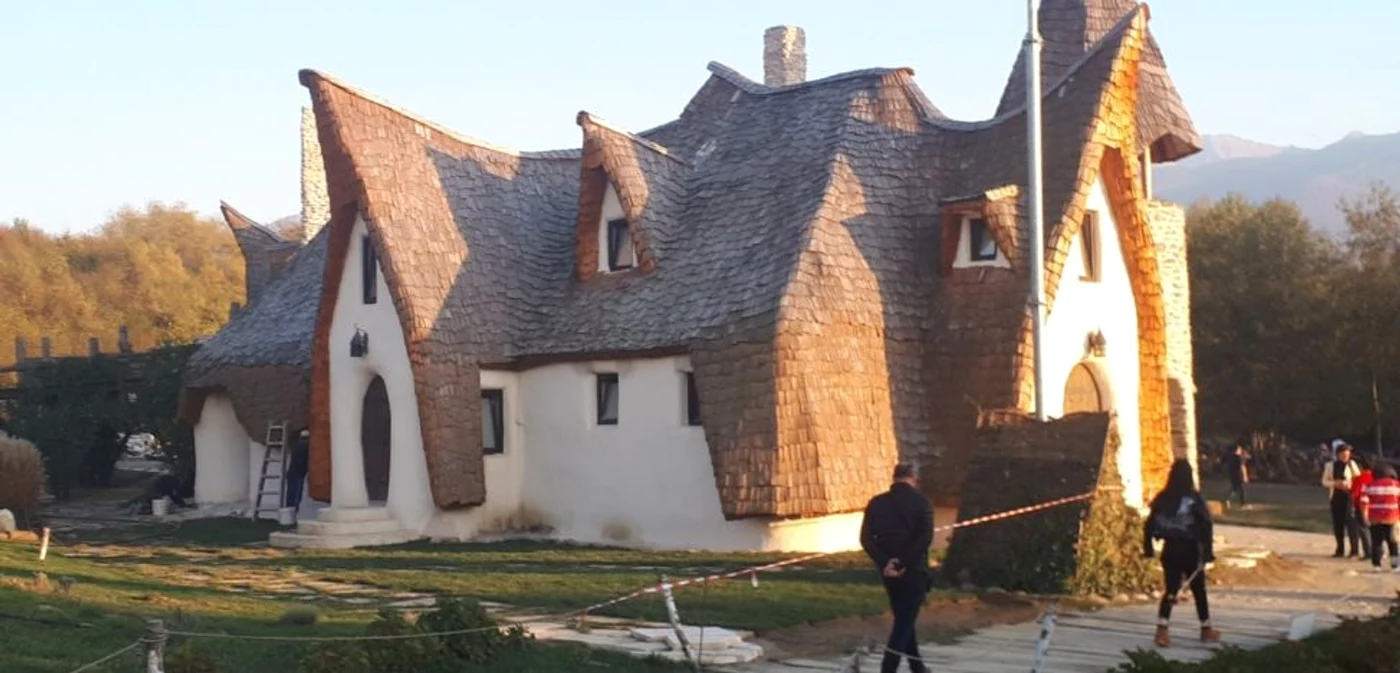 Castelul de lut Valea Zânelor FOTO Mariana Iancu