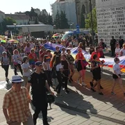 Peste 4.000 de oameni au luat parte la marşul LGBTQ de la Cluj