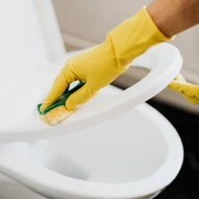 curatat toaleta foto pexels png