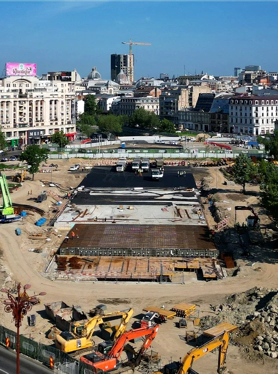Șantierul de la Piața Unirii unde se schimbă planșeul de beton care susține intersecția