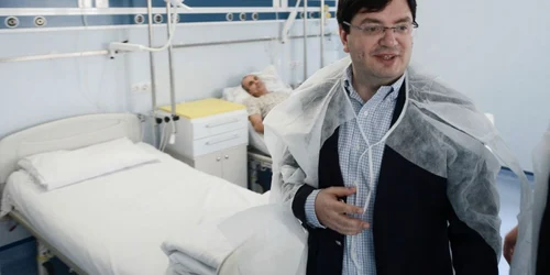 Nicolae Banicioiu la Institutul Clinic Fundeni FOTO Mediafax