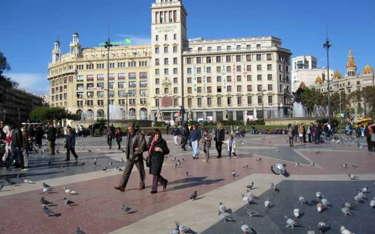 Plaça de Catalunya, Barcelona, Spania