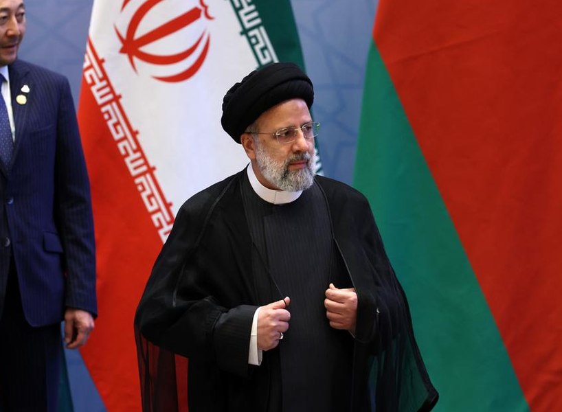 Iranul şi Siria s-au angajat să-şi întărească relaţiile, la finalul unei vizite a lui Raisi la Damasc