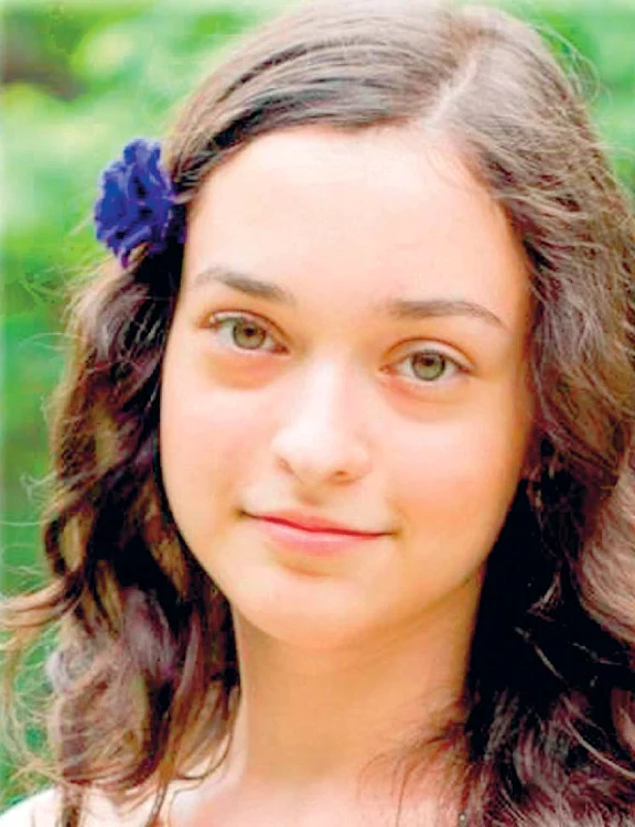 
    Iulia Ionescu  