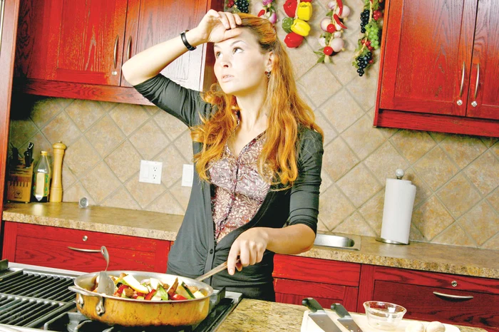 
    Învelişul non-adeziv permite gătitul fără grăsimi, reducând riscul bolilor cardio-vasculare şi al cancerului.  