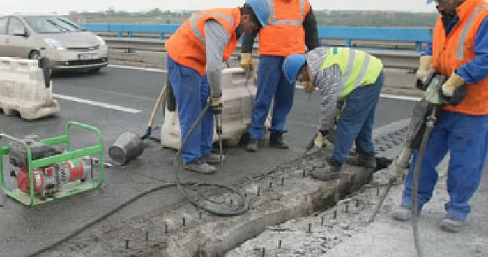 Autorităţile locale, codaşe la investiţii