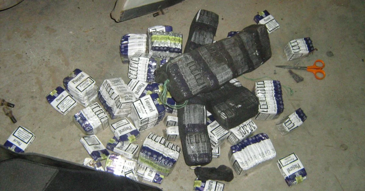 Maşinile şi ţigările au fost confiscate