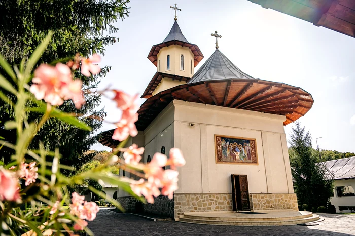Mănăstirea Grăjdeni
